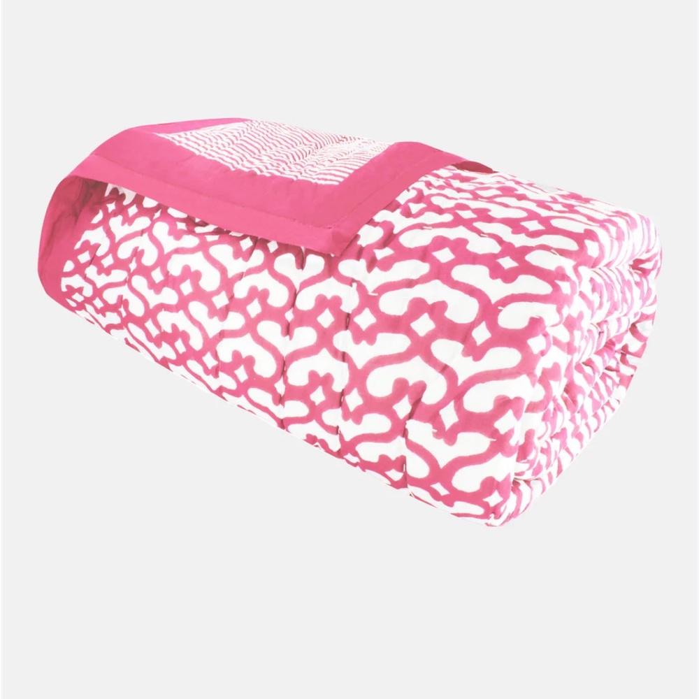 Roller rabbit quilt big cata